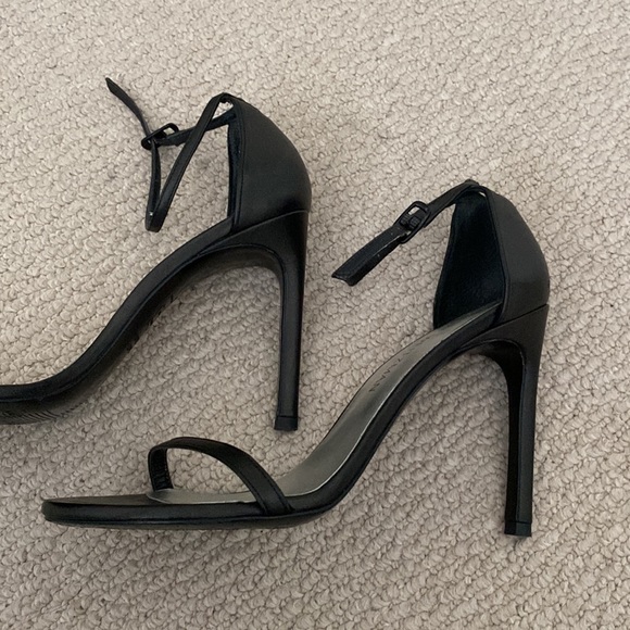 STUART WEITZMAN Nudistsong Ankle Strap Sandal - Picture 2 of 8